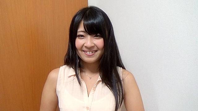 完全ドキュメント！現役グラビアアイドル玄関開けたら2分で極エロデビュー！／アユミ
