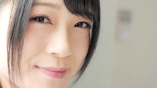 【唾・舌ベロ】激カワ女優 南梨央奈ちゃんの唾＆舌ベロフェチ動画！