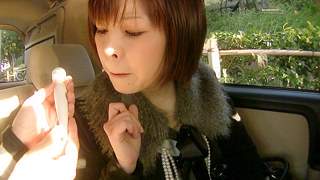 ガチンコ中出し！顔出し！熟女ナンパ ～高円寺の発情中おねだり人妻～
