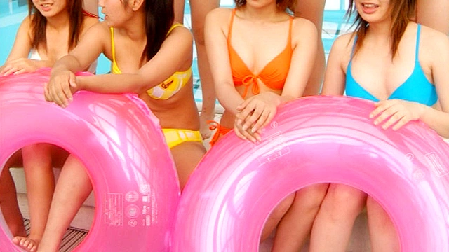 デジタル写真集「スク水パラダイス」