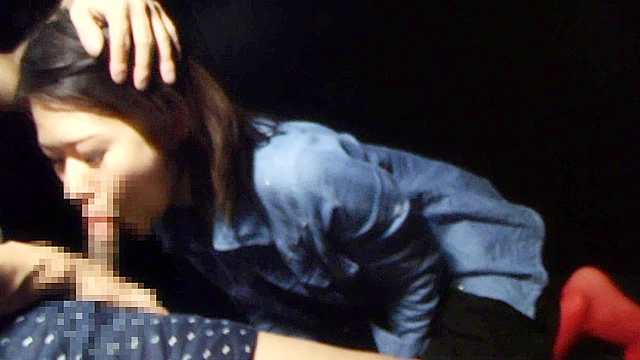 予定にはないフェラチオを頼んでみたらOKを貰ったので咥えてもらいました2