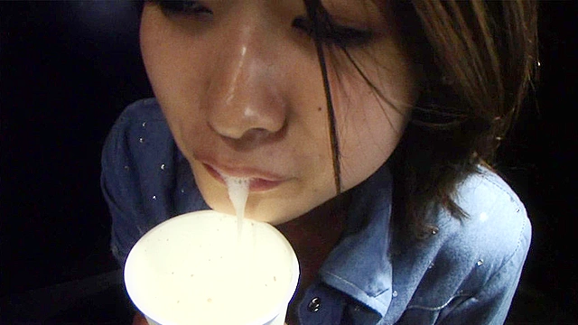 予定にはないフェラチオを頼んでみたらOKを貰ったので咥えてもらいました2