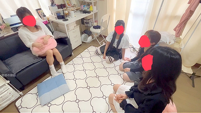 彼女の目の前で彼女の友達3人にNTR電気アンマで逝かされる