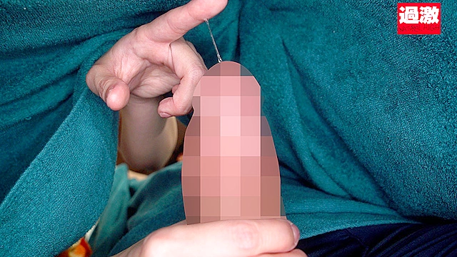 妻がいる至近距離で平然とマッサージしながらこっそりチ○ポを挿入し腰振り騎乗位で中出しまでさせるエステティシャン7 黒髪巨乳Uさん（29）