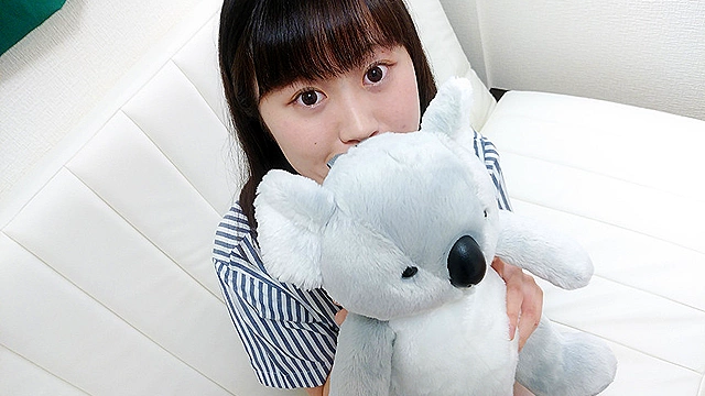 マスク着用を条件に撮影を了承してくれた普通の女子大生 みどりちゃん 21歳
