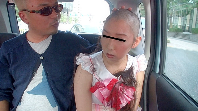 現役地下アイドルさくらみみCD売上ノルマ達成ならず 落ち武者丸刈りスキンヘッド懺悔ライブの刑に処する。
