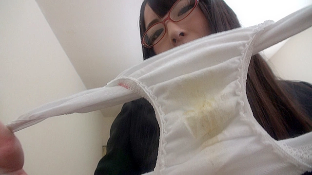 濃すぎるフェチシーンの圧縮 汚れるレンズ！可愛い子の染みパンツ、マンカス・マン汁たっぷり見せます！ 第4弾