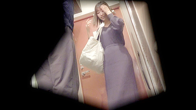 【○撮】出張メンエスの裏オプション事情を○撮。疲れ切ったリーマンの身体と性欲の両方を癒すスレンダー美人の積極的なご奉仕に思わずフル勃起した肉棒はそのまま中出しSEXへと誘われてしまった…。【流出××】