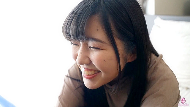 完全素人！巨乳の彼女を口説いてAV出演させちゃいました！