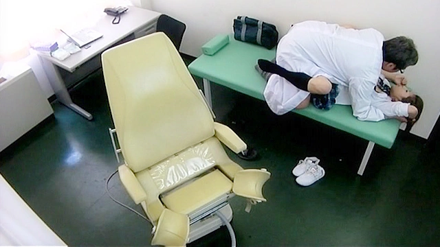 あどけなさの残る少●に陰部を露出するなりすまし医療従事者○撮10
