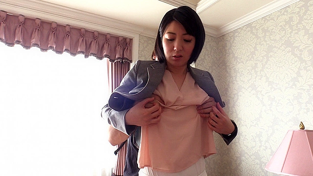 明日への活力が湧いてくる。こんな奥さんが欲しかった… 五十嵐潤 37歳 第2章 会社と旦那に嘘をつき背徳感で燃え上がる14時間 見知らぬち○ぽでイキまくること計109回
