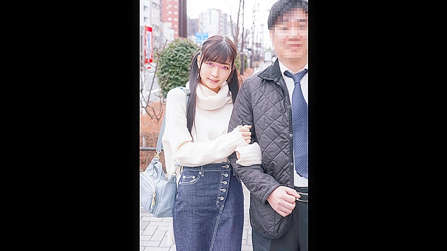 マジックミラー号旬菜リア充カップルナンパ！イケメンセクシー男優に囲まれ秒で彼氏を裏切る素人彼女イキったデカチン舐めまくり騎乗位グラインドまくりエモSEX＆おねだりアクメ顔射