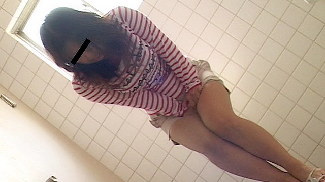 熟女限定 男子便器立ちション便○撮4