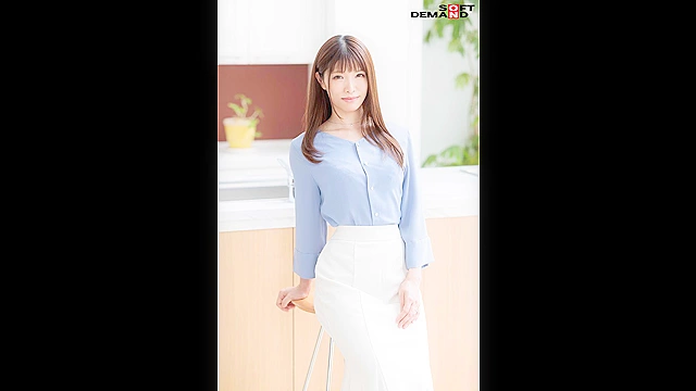 無自覚な色気を振り撒く中1男子のお母さん 灰原かほ 36歳 AV DEBUT