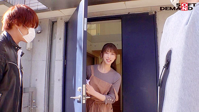 ついに現れた超大物─レーベル史上No.1の圧倒的美しさ 葉月涼子 32歳 最終章 旦那が外出している隙に自宅で不倫… 夫婦の家で大量ザーメンまみれ 他人男と中出し11発乱交