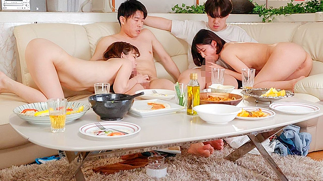 男女6人宅飲み乱交 ―5年ぶりに会ったサークル同期たちは酒とエモさで理性を飛ばしあう―