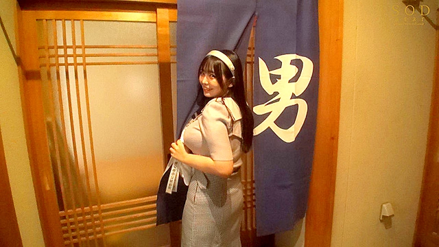 箱根湯本温泉を訪れた恋渕ももなちゃん（24）タオル一枚男湯入ってみませんか？HARD