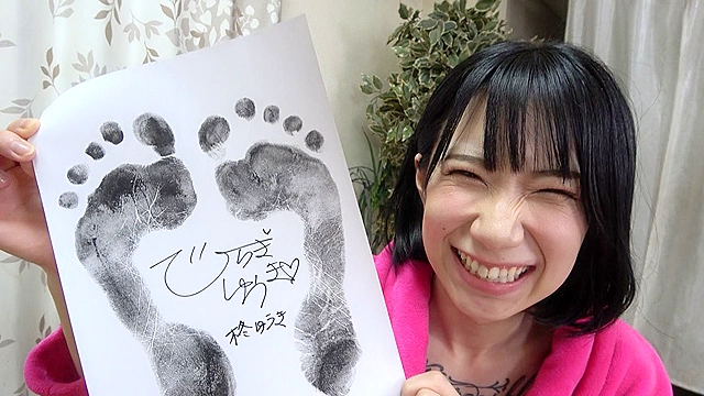 美女の足裏をふやけるまで舐めたい！ 柊ゆうき