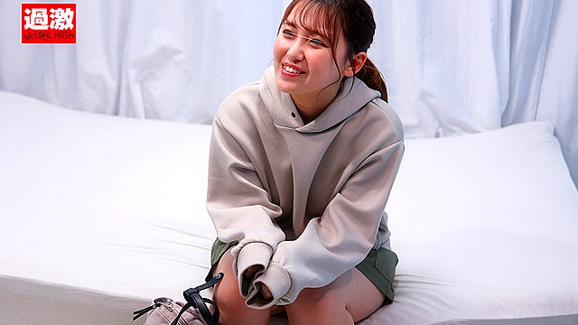 【Fカップくるみちゃん21歳】敬老マジックミラー号 「クンニで女性をイカセたい…お爺さんの夢、叶えてくれませんか？」オマ○コを貪り吸われ感じてガードが下がった巨乳看護学生に数年ぶりのSEXをお願いしたら優しい騎乗位で回春中出しもさせてくれました