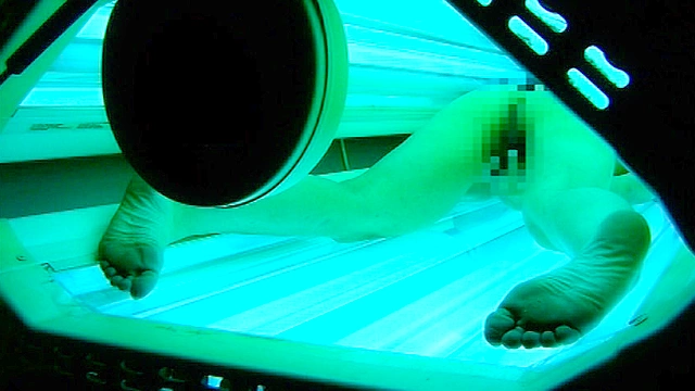日焼けギャルの裸を○撮しようと思ったらオナニー映像が撮れちゃいました3