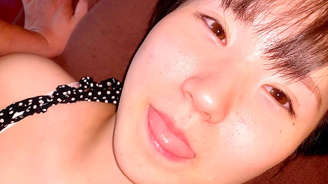水沢つぐみを押し倒して口内に無理やり鼻突っ込んでみた
