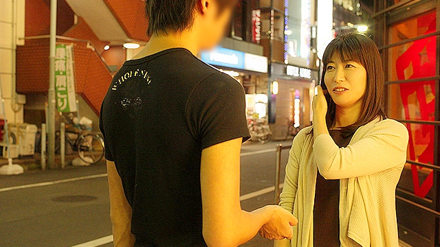 おばさんにホレたっ！！中出し熟女ナンパ 人を疑わない素直さ 照れ屋のエッチ 抜群の愛嬌 まさかのナンパに戸惑いつつも久しぶりの精子に大興奮の熟女マ○コ12人4時間2