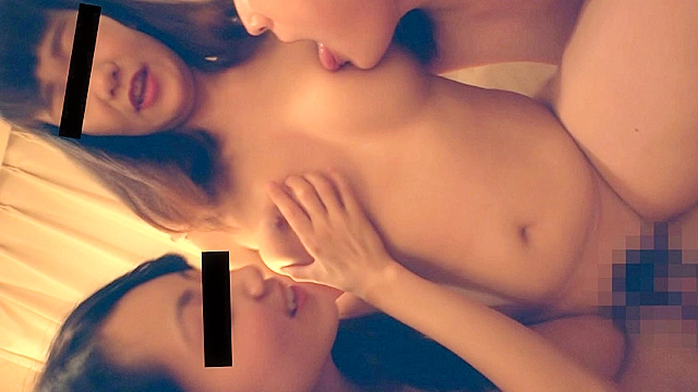 ハズレ合コン終わりで反省会中の女子大生3人！不完全燃焼だったらしく誘ってみたら即OK！へべれけ乱交突入！仲良しだからフェラもセックスも皆一緒に楽しんじゃう！中○ししても笑顔で記念撮影に応じてくれました！
