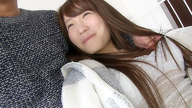 AV DEBUT 南菜々 透きとおる白い肌と美しいプロポーション 天真爛漫な18歳