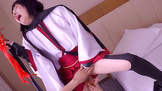 【中出し】厳選美少女にコスプレさせてオレの子を孕ませる！【白●院凛々蝶】