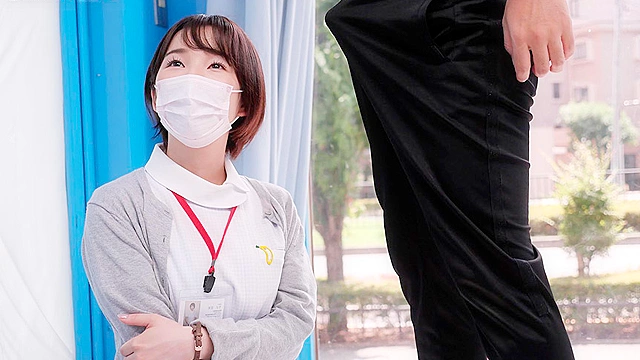 マジックミラー号 看護師限定 「絶倫ち○ぽ診察してくれませんか？」勃起が収まらなくて困っている男性をあの手この手で優しく導く白衣の天使たち2
