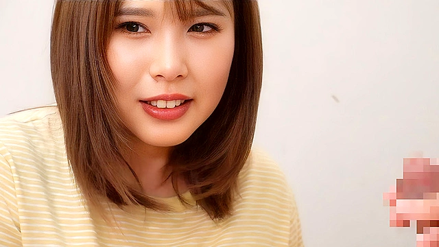 「ボクのおチ○チン触ってもらえませんか？」素人の女の子に手コキからフェラまでしてもらってスッキリ大量射精！04