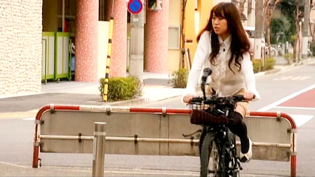 これが限界ギリギリ露出街中潮吹き アクメ自転車がイクッ！！ アクメ第10形態