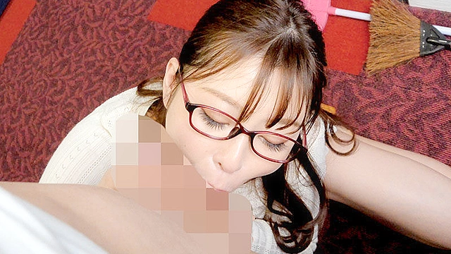 「夫がリストラで家賃を払えなくなっちゃって…」デカ尻巨乳な奥さん、困ってしまって大家さんに相談したら…葵百合香