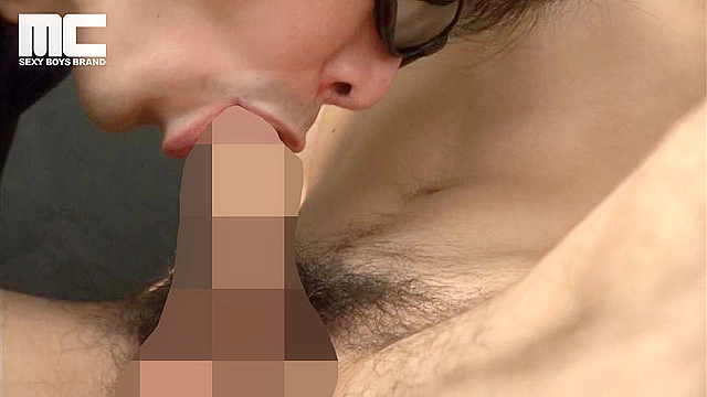 ちょっと悪そうでやんちゃな感じがたまらない優作が男の手淫＆口淫で徹底的に責められ、快楽の極致に導かれてしまう！