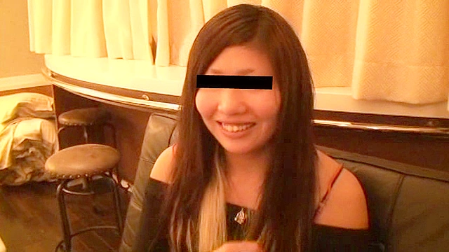 女性の顔に、水性マジックでいたずらを書くと嘘を言って油性マジックで書いてしまいました！ パート3