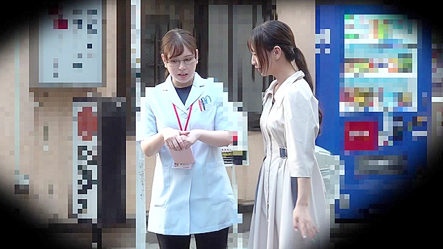 ドラッグストアの美人薬剤師を性感マッサージでとことんイカせてみた