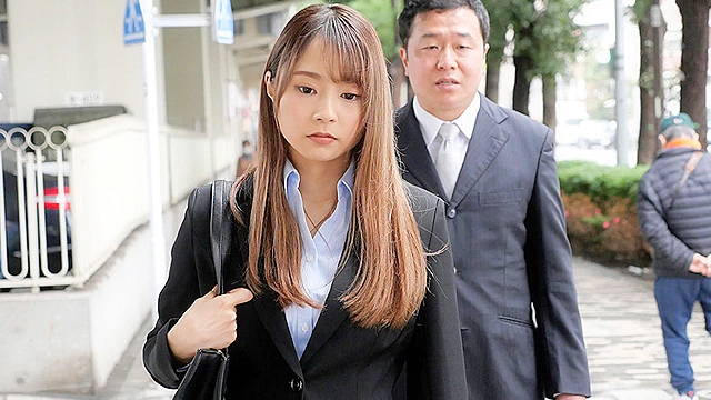 出張、相部屋、女上司。朝までお叱り杭打ち10発種搾り 河南実里