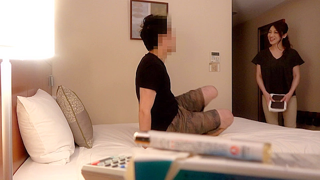 勃起チ○コで堕とせ！！マッサージおばちゃん 欲求不満でエッチご無沙汰率が高いと言われる出張マッサージ師の熟女はカッチカチの勃起チ○コを見せつけて強引に迫ればヤレル！！12名