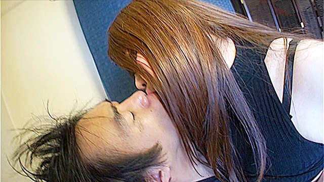 顔面喰い！巨女のキス責め PART3