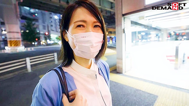 区役所勤務7年目 真面目一筋の奥さんは実はレーベル史上最高のドM体質 望月瞳 33歳 第2章 夫に仕事だと嘘をつきSMラブホで密会調○ 手足を拘束されイカされまくって恍惚の笑み！