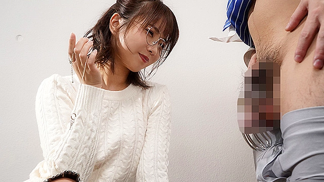 ドSな新卒女子がモラハラ上司へ危険な残業騎乗位調○ 戸田真琴