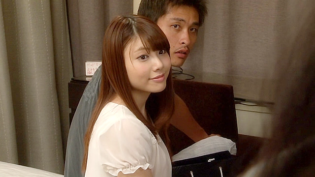息子の嫁が入浴中なのにうっかり扉を開けてしまった義父2