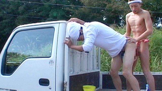 漁師の禁断SEX！潮風吹く港は俺らの盛り場！！