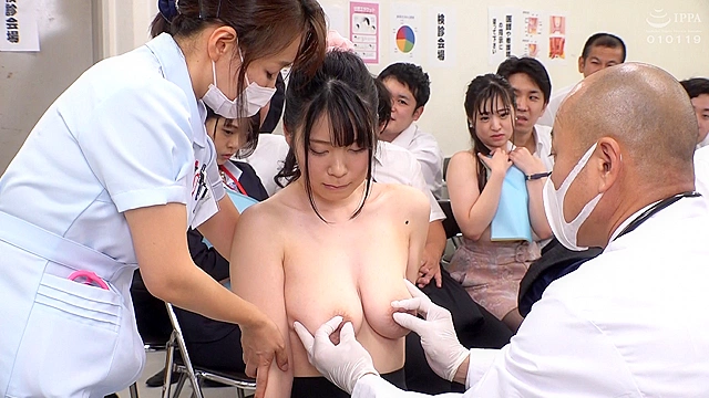 羞恥！衆人が見守る中で全裸にされポロンと飛び出たおっぱいを乳房検診57人300分作品集！