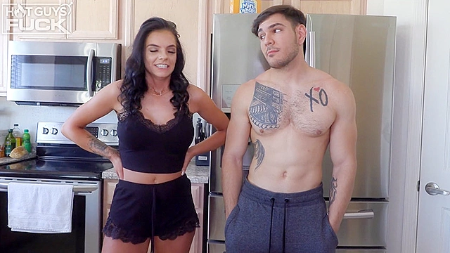 HOT GUYS FUCK～朝勃ちパンパン巨大チ●コでデジレのマ●コを潤わせる美男子ダンテ～