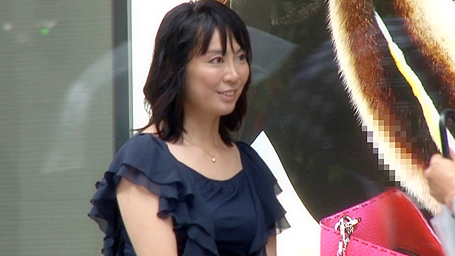 お堅い妻が騙されて個人撮影、承諾！「愛する夫が望むなら…」初めての他人棒で中出し交尾 VOL.2