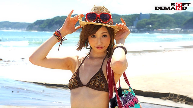 「カップル限定」マジックミラー号の中で、自慢の彼女を「寝とって」真正中出し！アヤさん（23）会社員