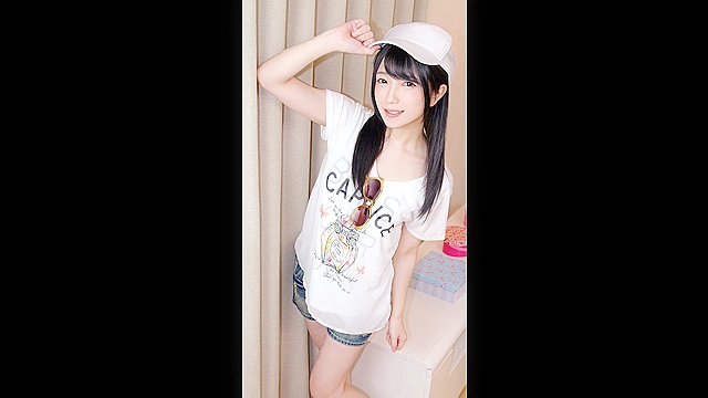 ド痴女ロ○ギャルが挨拶代わりにちんちんいじり！ オヤジチ●ポ喰いの本領発揮！ 本能でむさぼり尽くす濃密SEX！