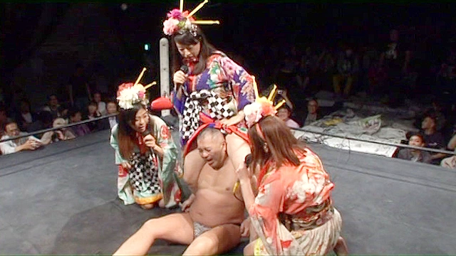 日本最大級ダントツキャットファイトイベント！THE キャットファイトサミット2015～女闘美伝説～ ～若いお母さんvsグラビアアイドルの即尺対決実現！～