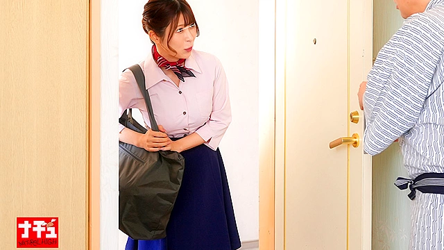 ナチュラルハイ25周年記念作品 妻がいる至近距離で平然とマッサージしながらこっそりチ○ポを挿入し腰振り騎乗位で中出しまでさせるエステティシャン10 総勢11人総集編付き2枚組 豪華版